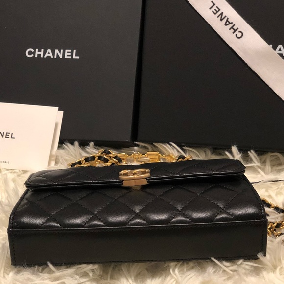 Chanel Flab Phone Holder with Chain - Picture 16 of 17